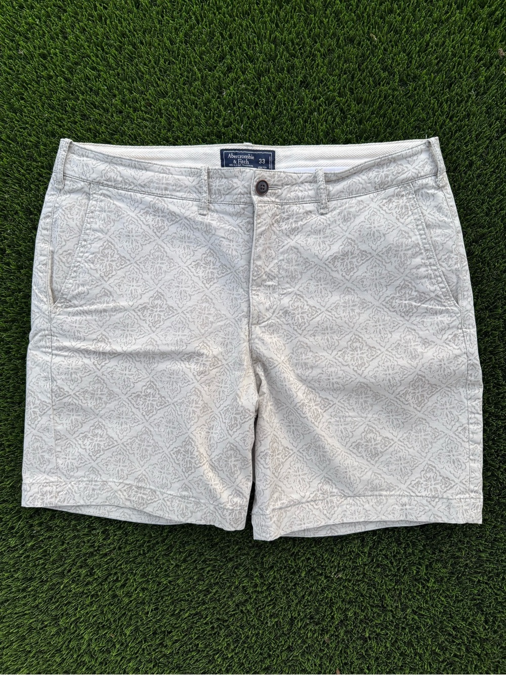 Abercrombie & Fitch Men's Light Gray Patterned Cotton Shorts